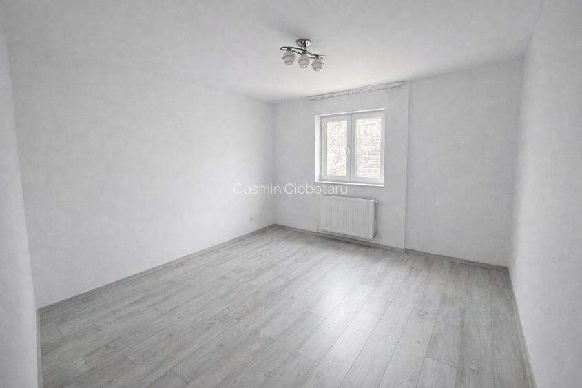 Clădire profesională ~600 mp – structură pe cadre – terasă – curte 250 mp acces  - 9