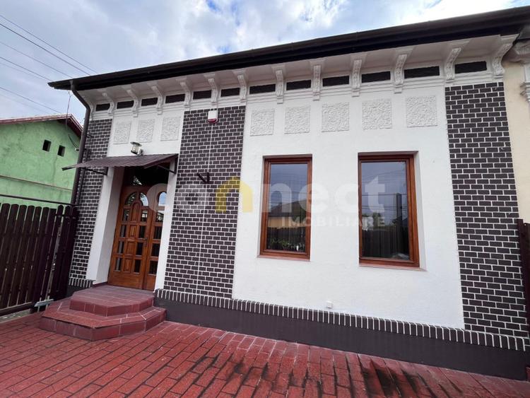 Casă / Vilă cu 4 camere de închiriat în zonă Semicentrală