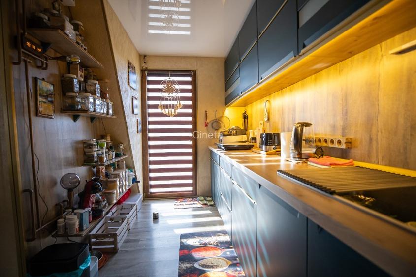 Casa unica și modernă in Năvodari, pe malul lacului tasaul