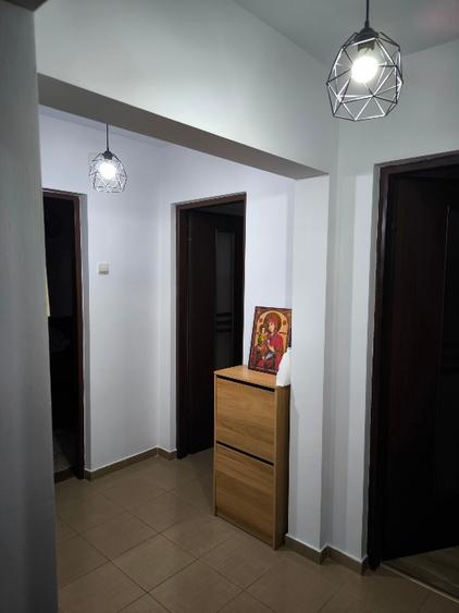 Apartament 2 camere decomandat + garaj