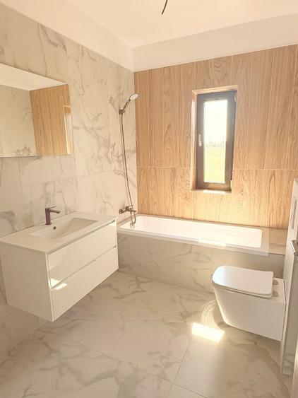 OFERTA - 2 Case Noi Finalizate in Tunari - 5 camere, 2 niveluri, Curte