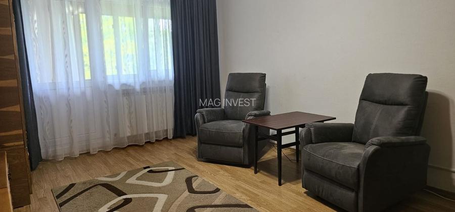 De inchiriat apartament cu 2 camere, etaj 4/4 Piata Centrala, 360 euro - 9