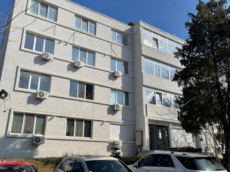 Bd. Mamaia - garsoniera noua pentru birou/cabinet, imbunatatiri, centrala gaz