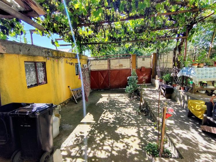 Casa unifamiliala 120 mp utili, cu 477 mp teren, garaj, Dambul Rotund