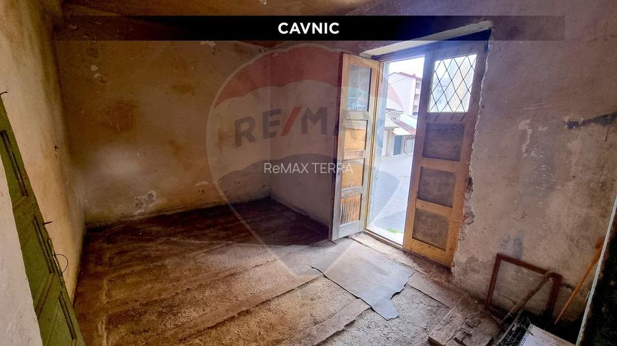 Apartament 2 camere | Central Cavnic | Necesită Renovare - 10