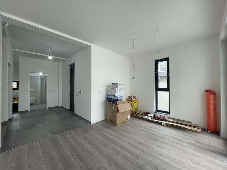 Duplex 4 camere central - Mosnita Veche