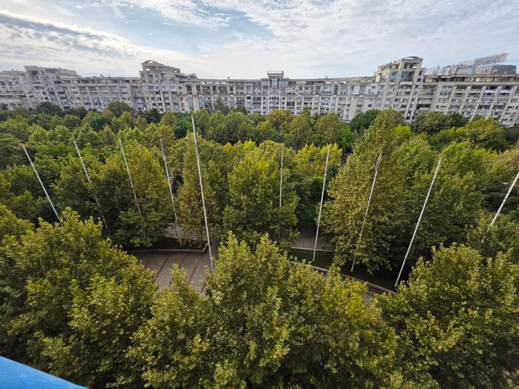 Duplex pe B-ul Unirii, rond Alba Iulia, bloc stradal, vedere mixta