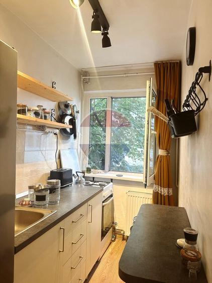 Apartament 2 camere de închiriat -Aradul Nou(centrala proprie)