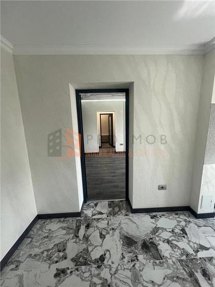 Apartament 3 camere cf 2 semidecomandat zona Crang