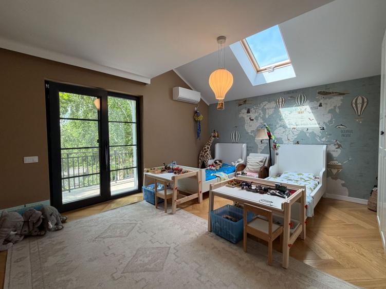 Vila duplex renovata, finisaje premium