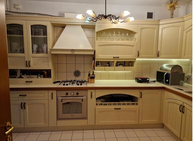 Închiriere apartament 3 camere cu 2 locuri de parcare Central Park