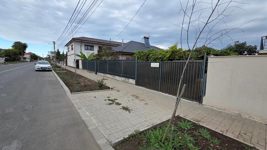 Schitu,casa si teren 547/17 stradal,3 minute de gara,pret 72000 euro