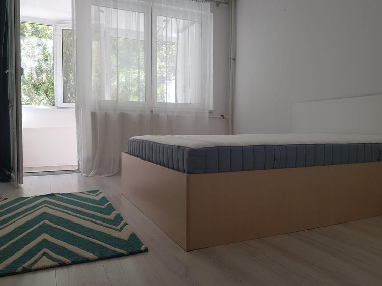 Apartament 3 camere, et 2/10, parcare, piata Unirii
