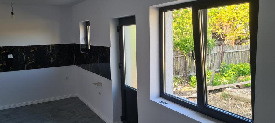 Se vinde casa individuala  100000 euro