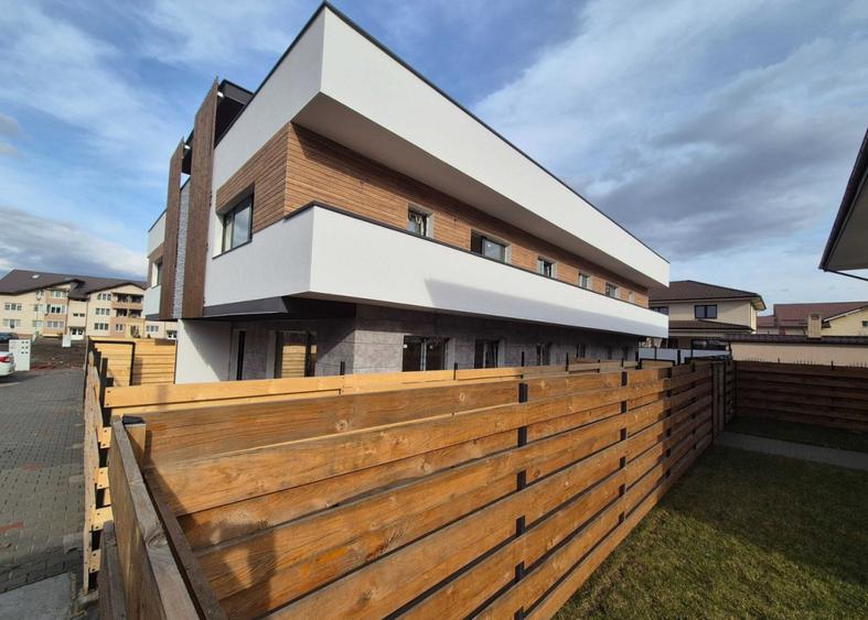 Duplex de vanzare , 150 mp utili ,zona SubCetate