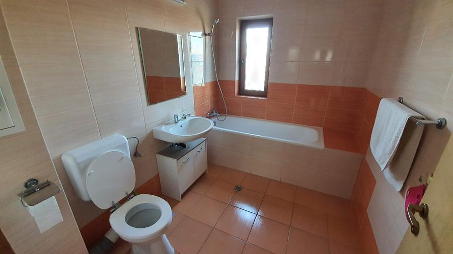 Proprietar inchiriez apartament cu 3 camere decomandat Str Muzicescu-Braytim