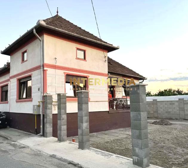 CASA 4 CAMERE I DE VANZARE I CENTRU I 120 MP I POZITIE FOARTE BUNA I