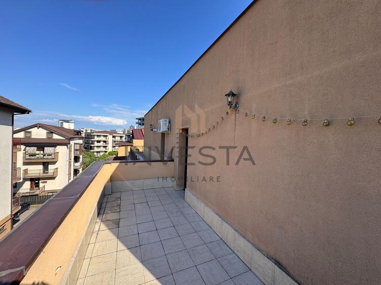 Apartament cu 2 camere, terasa de 27 mp si parcare in Andrei Muresanu!
