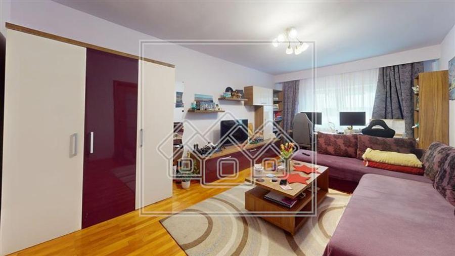 Apartament cu 2 camere, 60 mp utili, etaj 3/8 - Zona Garii