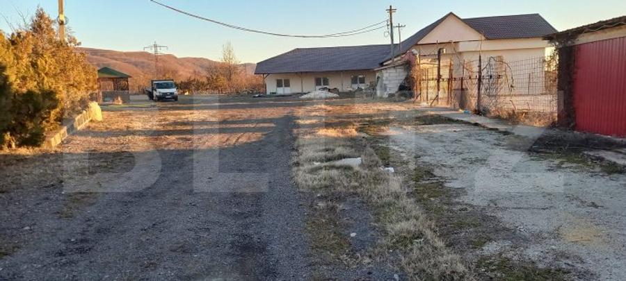 Spatiu comercial, de vanzare, 425 mp, zona Voinesti