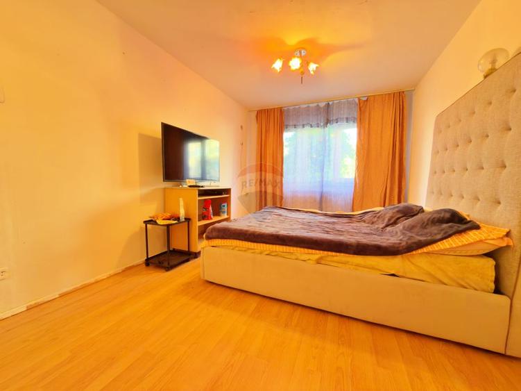 Apartament decomandat cu 2 camere de vânzare / Aurel Vlaicu - Arad