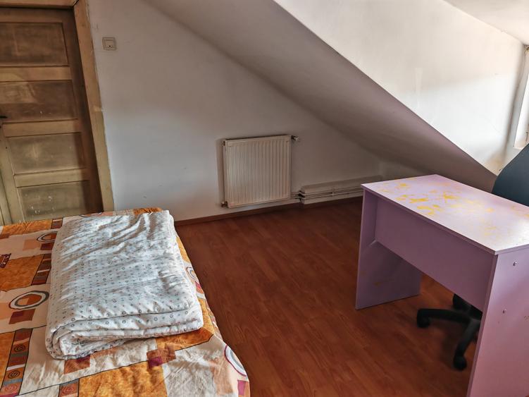 Apartament 2 camere liber la vanzare zona Colinei