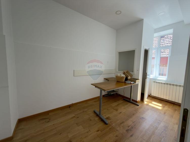 Spațiu Comercial /Clinica | Ultracentral Oradea | Roman Ciorogariu