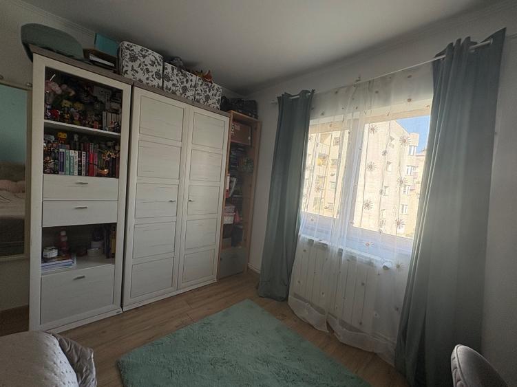Persoana fizica, vand apartament deosebit  in calea Vitan 123.