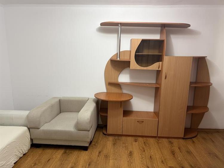 Apartament 2 camere, Dristor