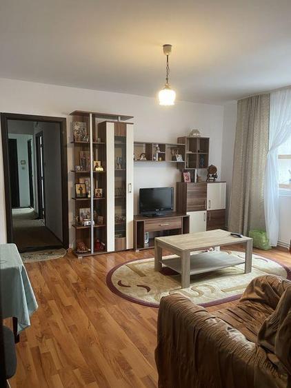 Zimbru - Alexandru , 3 camere mobilat si utilat, balcon inchis