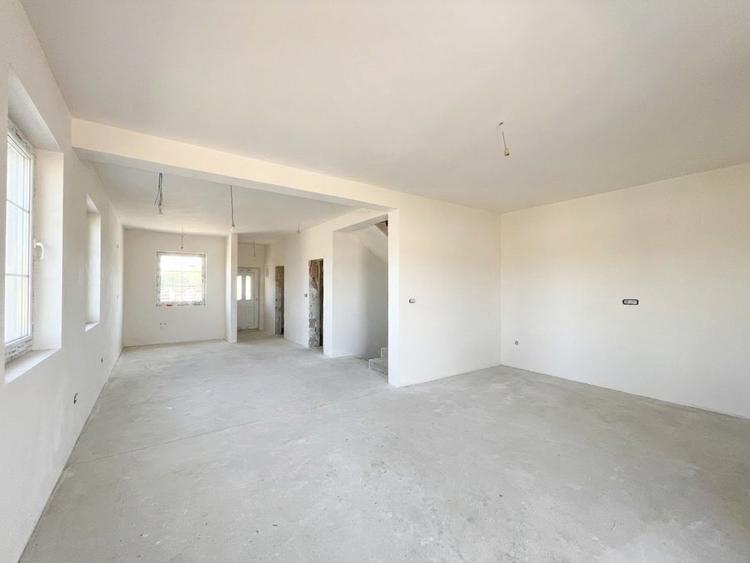 Duplex 4 camere pozitie excelenta - Mosnita Veche