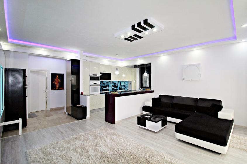 Apartament modern in prima linie la mare. Comision 0%.