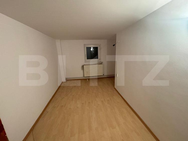 Casa spatioasa cu 4 camere, Nufarul, 240mp