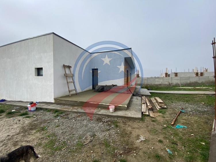 CASA 4 CAMERE PE PARTER ZONA SELGROS