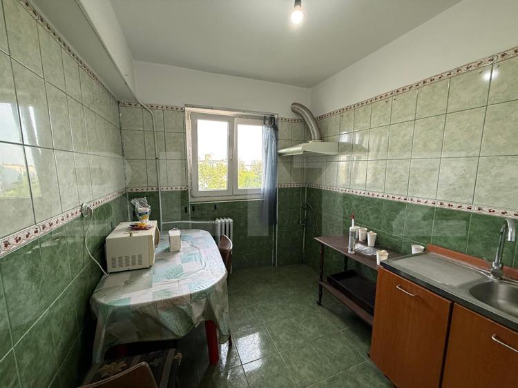Apartament 2 ,decomandat, 50 mp - zona Malu Rosu