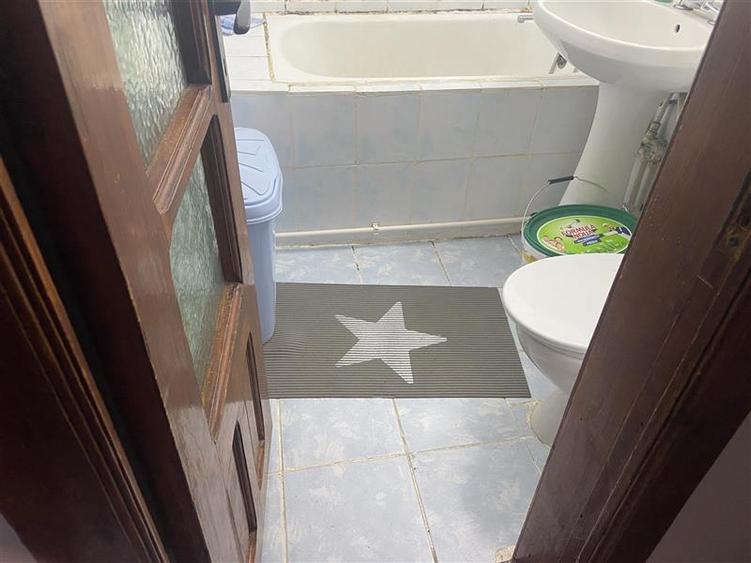 Apartament 2 camere, cartier Sud , et 3 4 , decomandat , centrala termica propri