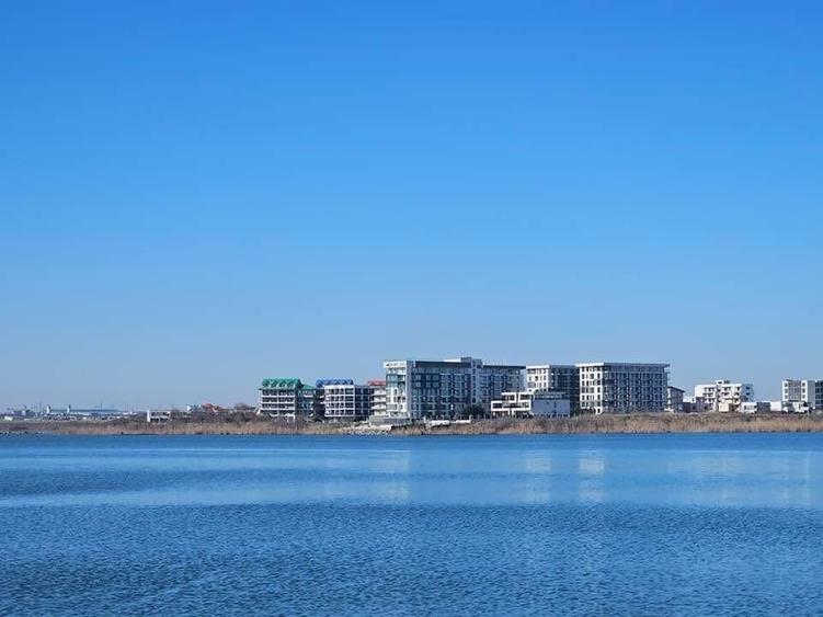 2 Camere Mamaia Astoria Lake 2 Vedere Frontală  La Lac Loc Parcare