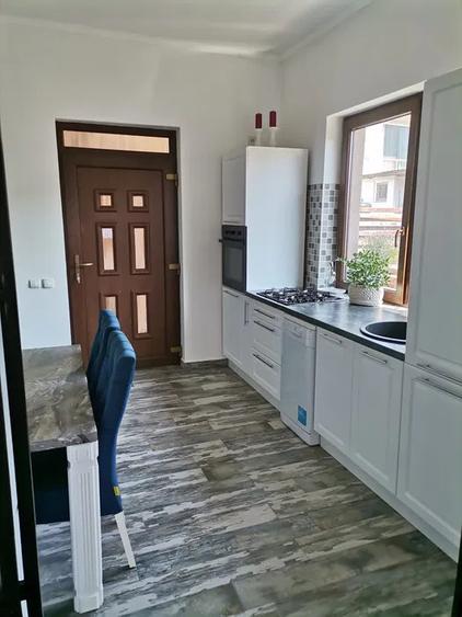 Casa de 4 camere, ultra-lux, 162  mp utili, gradina, Zona Tauti