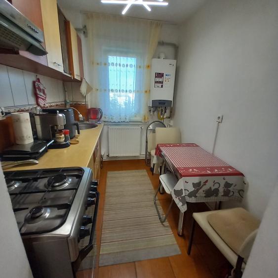 Apartament 2 camere semi, 39 mp, zona Craiovita - Scoala 30
