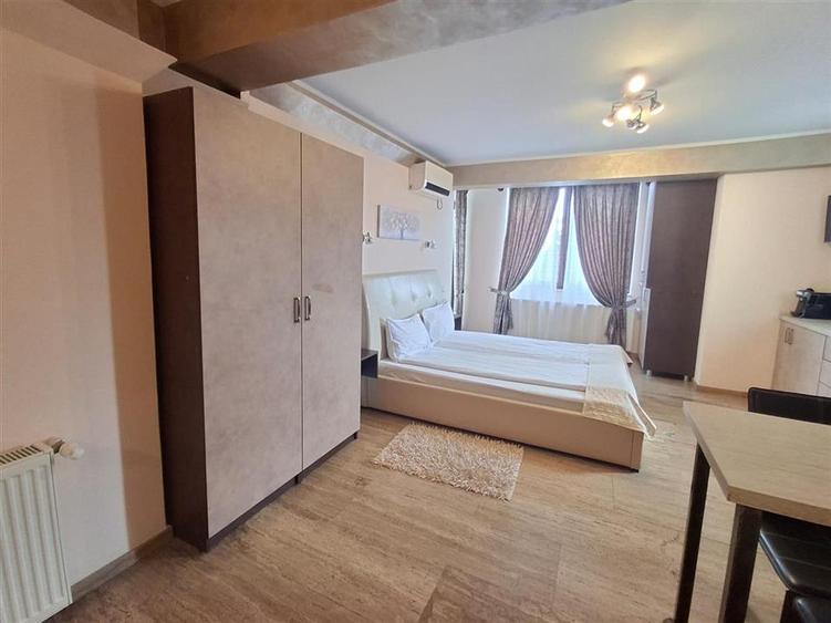 Studiou de lux cu balcon 40 mp utili in zona Centrala