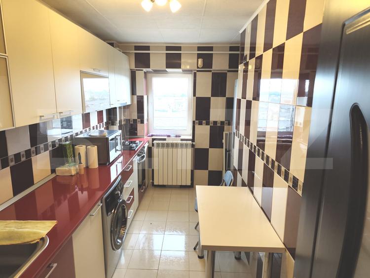 Apartament 75 mp utili, etaj 8, lift, zona Micro 11