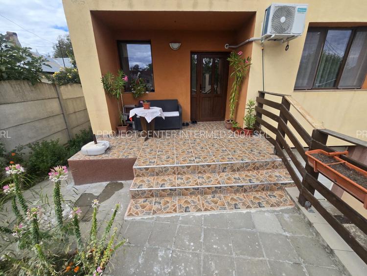 Vilă zona Rolast, S+P+1, sup teren = 587 mp