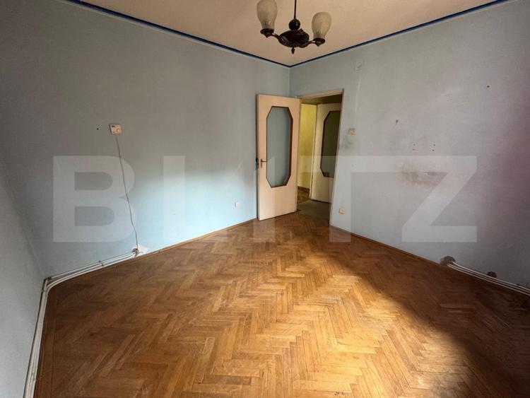 Apartament 2 camere de vânzare, 51 mp, zona Eminescu