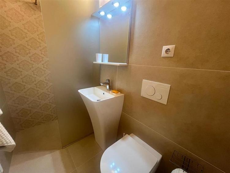Apartament NOU modern 3 camere si 2 bai zona Trei Stejari