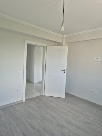 Spre vânzare apartament spatios, cu 2 camere, decomandat, bloc nou, etajul 2