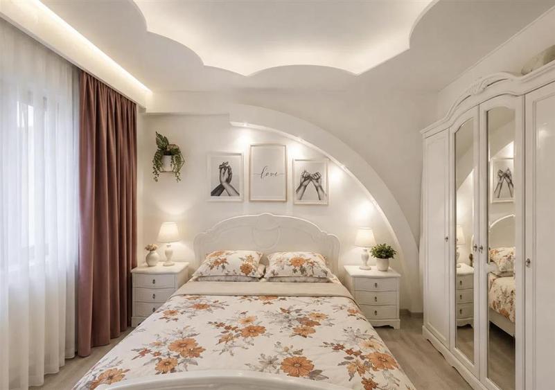 Vanzare Apartament 3 Camere Semidecomandat Uioara