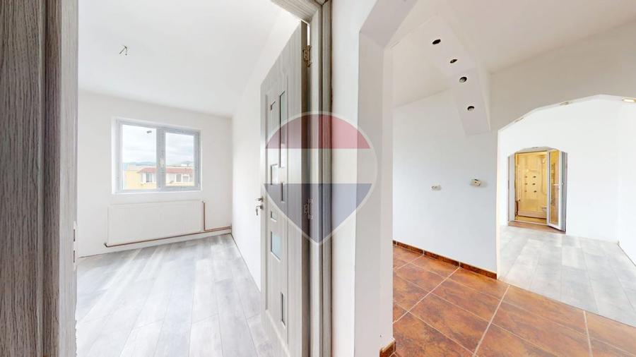 3 Camere| Vedere Piatra Craiului | Zărnești – Grui | 48 mp | 52.500 €
