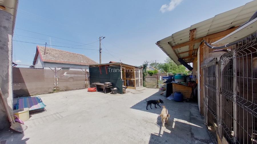 Casă renovată la cheie cu 2 camere în Pecica - 7