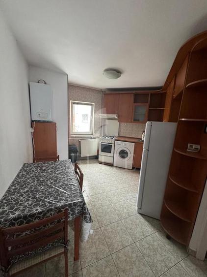 Apartament 2 camere în zona ION MESTER