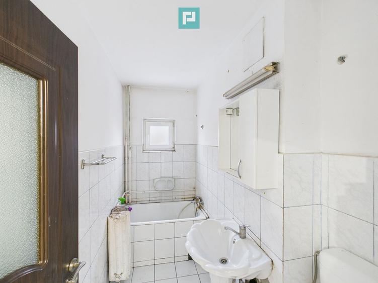 APARTAMENT 3 CAMERE DE VÂNZARE – VELENȚA, CFR